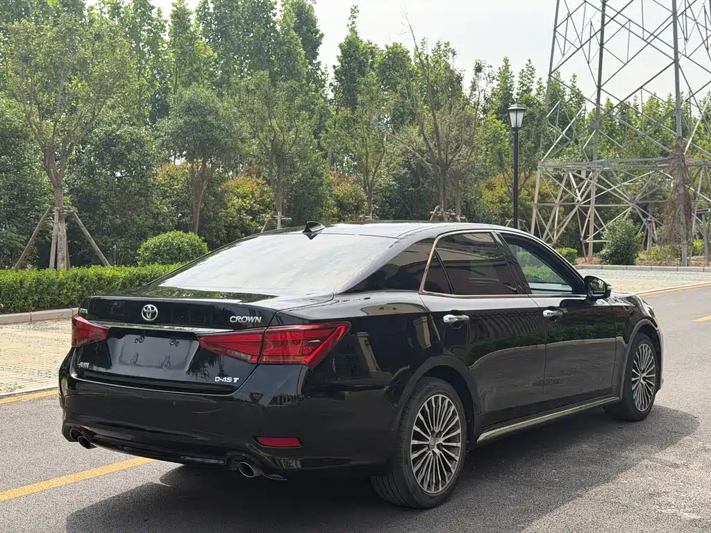 Crown 2018 2.0T Sports Edition купить на сайте DeffCars