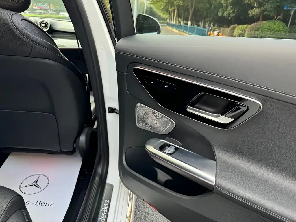 Mercedes-Benz C-Class 2024 facelift three C 260 L sports version купить на сайте DeffCars