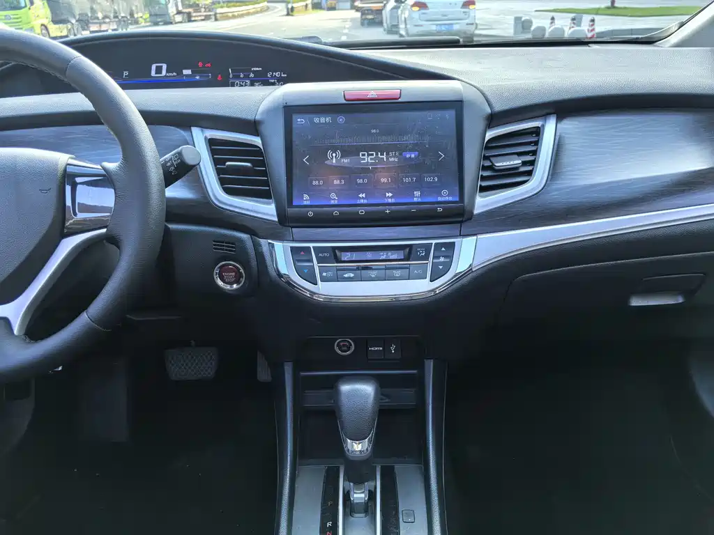 Jade 2016 1.8L automatic comfort elite version 5 seats купить на сайте DeffCars