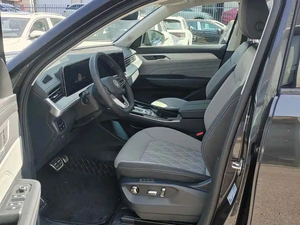 Lanxun 2024 model facelift 380TSI four-wheel drive R-Line cruising public model купить на сайте DeffCars