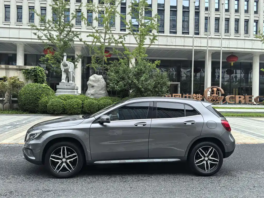 Mercedes-Benz GLA 2015 GLA 220 4MATIC Fashion Model купить на сайте DeffCars