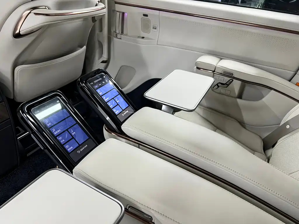Lexus LM 2025 500h six-seater premium version купить на сайте DeffCars