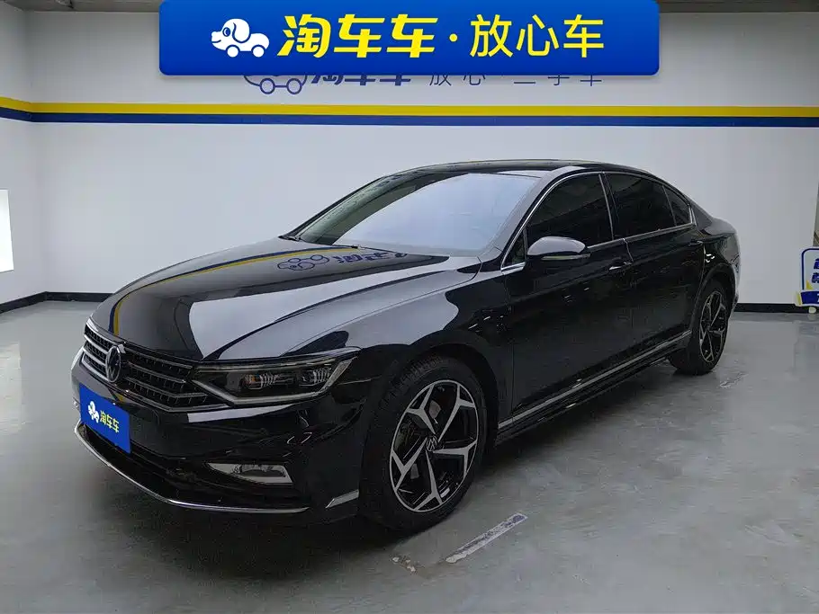 Magotan 2025 model 330TSI DSG luxury model купить на сайте DeffCars