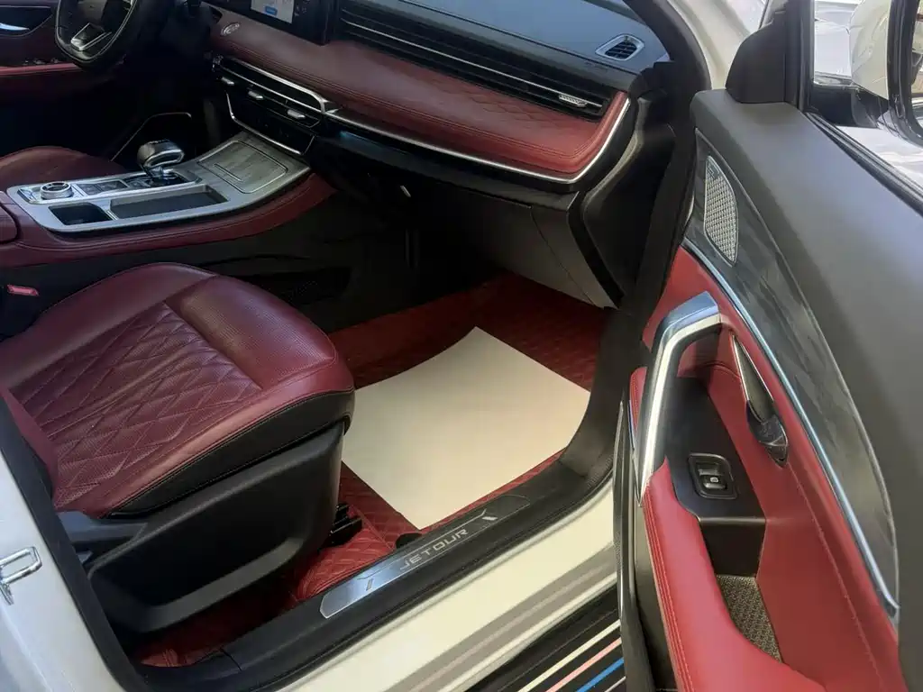 Jietu X70 PLUS 2023 model 1.5T DCT Brave PLUS 7 seats купить на сайте DeffCars