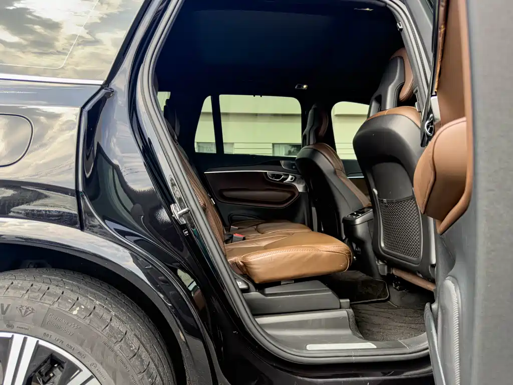 Volvo XC90 2021 B6 Zhiya Luxury Edition 7 seats купить на сайте DeffCars