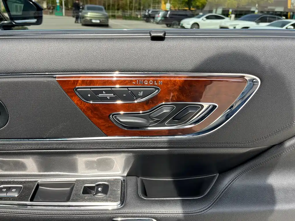 Lincoln Continental 2019 2.0T Two-wheel drive Premium Edition National VI купить на сайте DeffCars