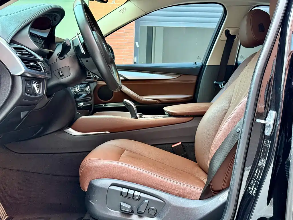 BMW X6 2018 xDrive35i leading model купить на сайте DeffCars
