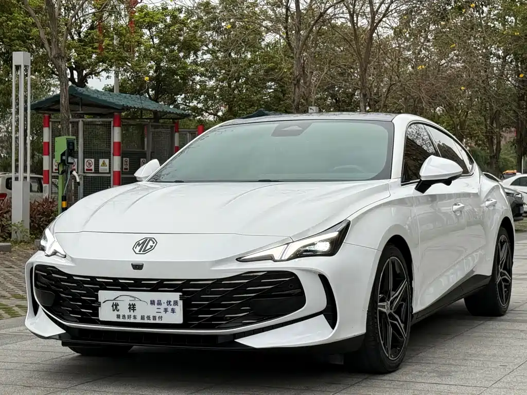 MG7 2023 2.0T automatic Trophy+ engine version купить на сайте DeffCars