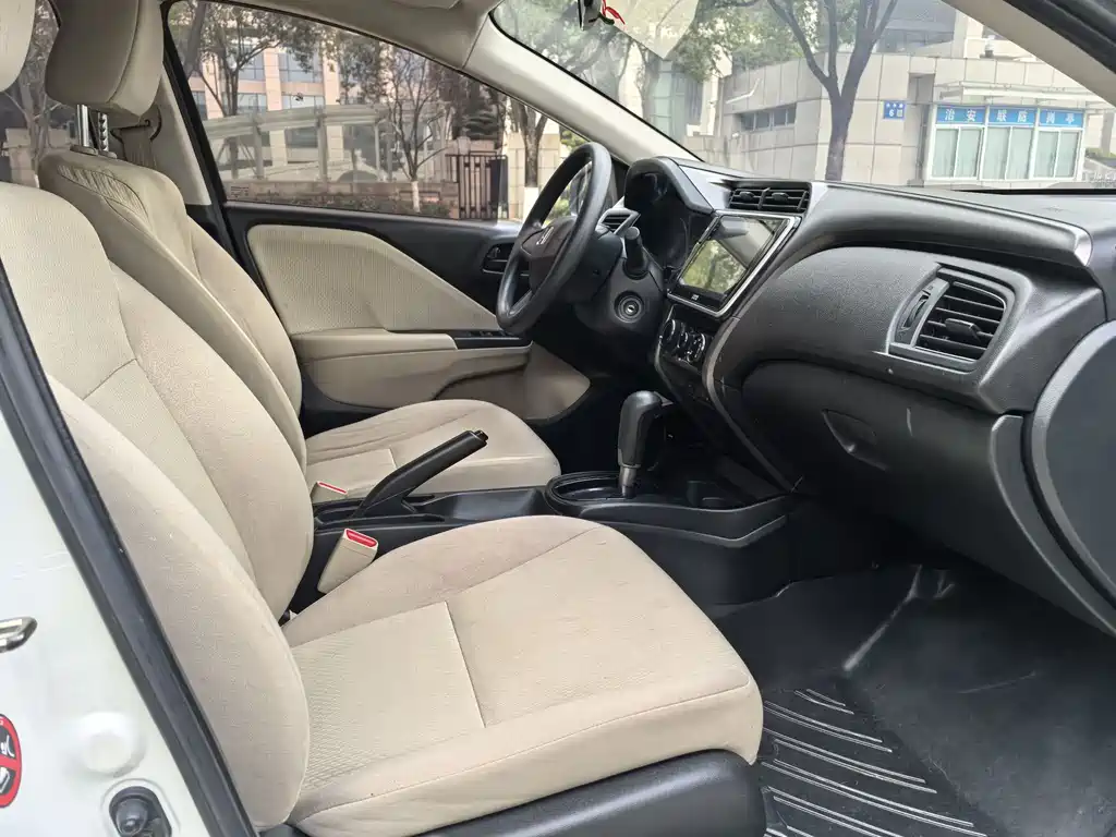 Fengfan 2018 1.5L CVT Comfort Edition купить на сайте DeffCars