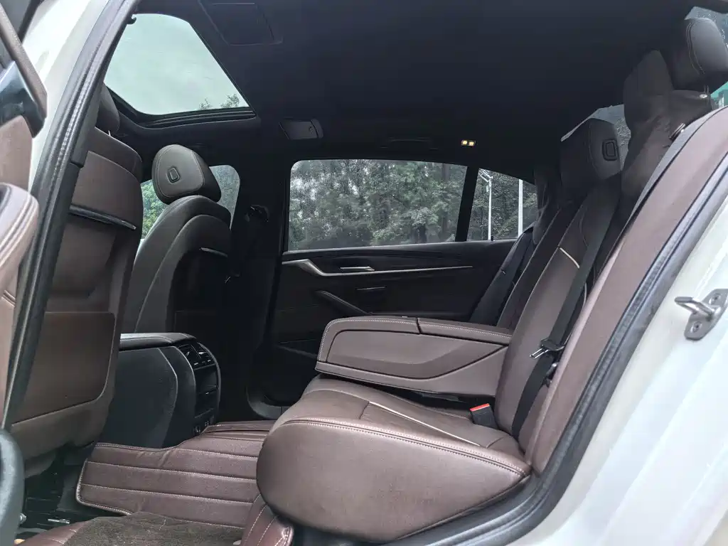 BMW 5 Series 2022 facelift 530Li leading M sports package купить на сайте DeffCars