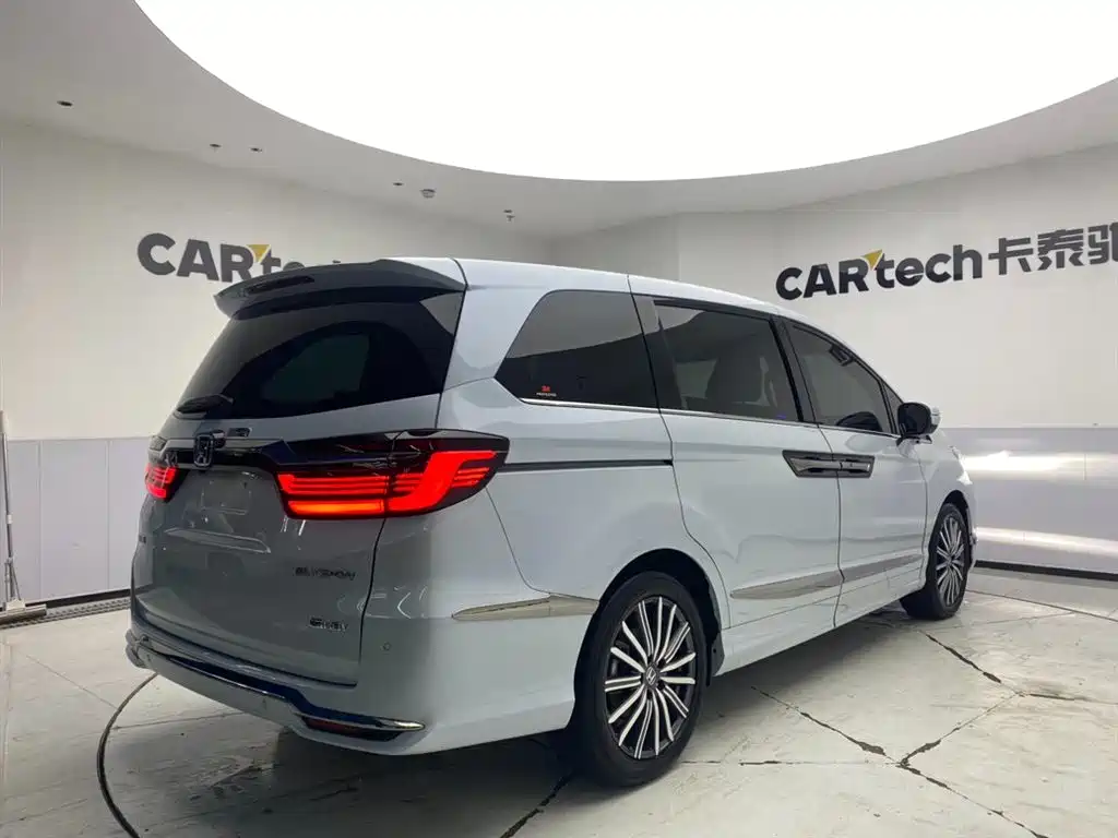 Alison 2024 2.0L e:HEV Classic Edition купить на сайте DeffCars