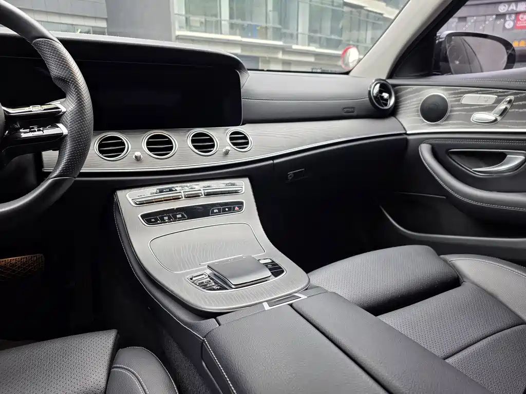 Mercedes-Benz E-Class 2022 facelift E 300 L sporty and stylish купить на сайте DeffCars