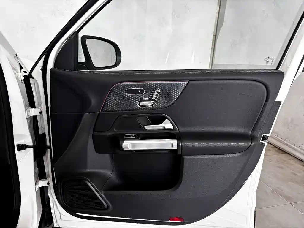 Mercedes-Benz GLB 2025 GLB 220 Fashion Model купить на сайте DeffCars