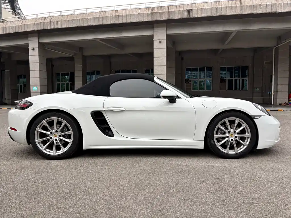 Porsche 718 2018 Boxster 2.0T купить на сайте DeffCars