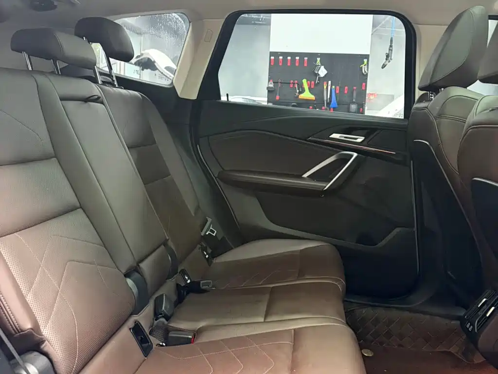 BMW X1 2023 sDrive20Li X Design Package купить на сайте DeffCars