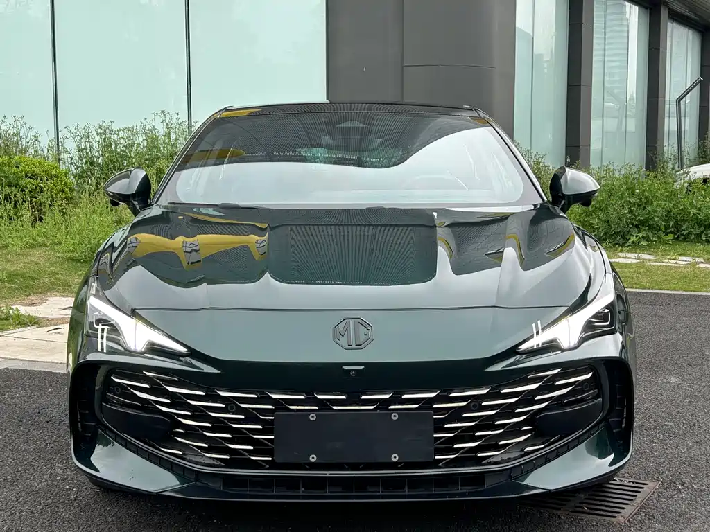 MG7 2023 2.0T Automatic Beauty Hunting Luxury Edition купить на сайте DeffCars