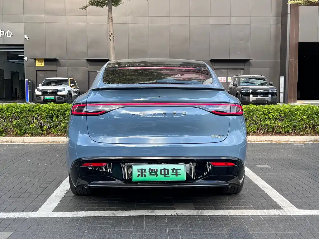 Zhijie R7 2024 pure electric 736km UItra купить на сайте DeffCars