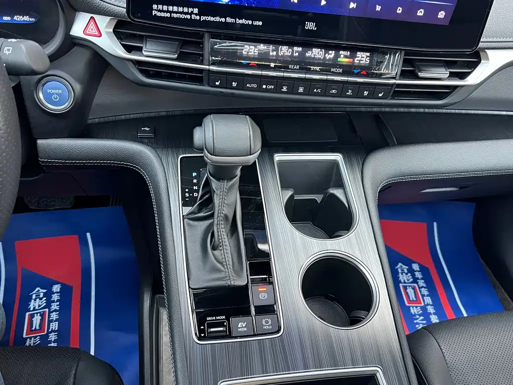 SIENNA 2023 2.5L Hybrid Platinum Edition купить на сайте DeffCars