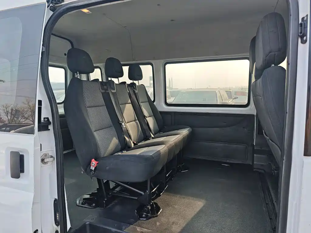 New generation Transit 2016 2.2T short-axle 6-seater mid-roof multi-purpose vehicle купить на сайте DeffCars