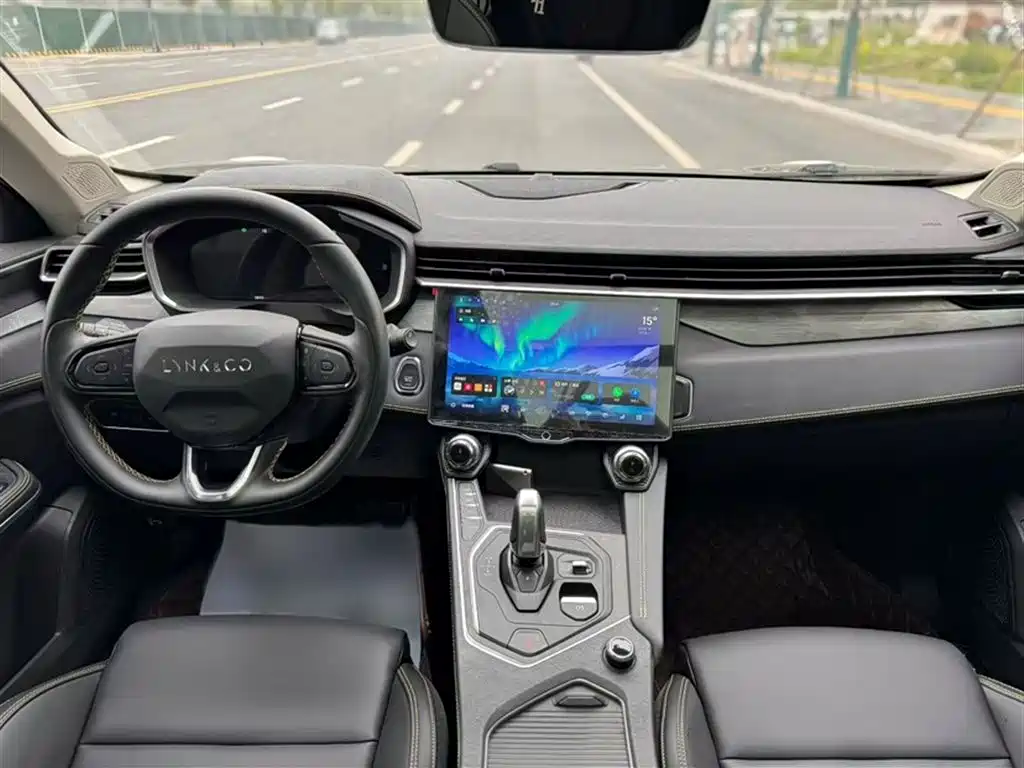 Lynk & Co 01 2023 2.0TD 2WD Asian Games Edition купить на сайте DeffCars