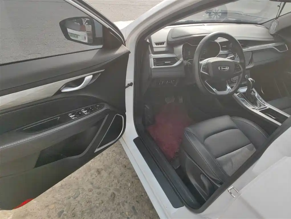 Emgrand 2019 Leading Edition 1.5L CVT Luxury Type National VI купить на сайте DeffCars