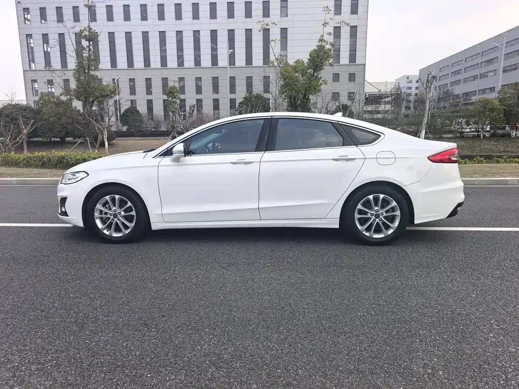 Mondeo 2020 EcoBoost 180 Fashion Model купить на сайте DeffCars