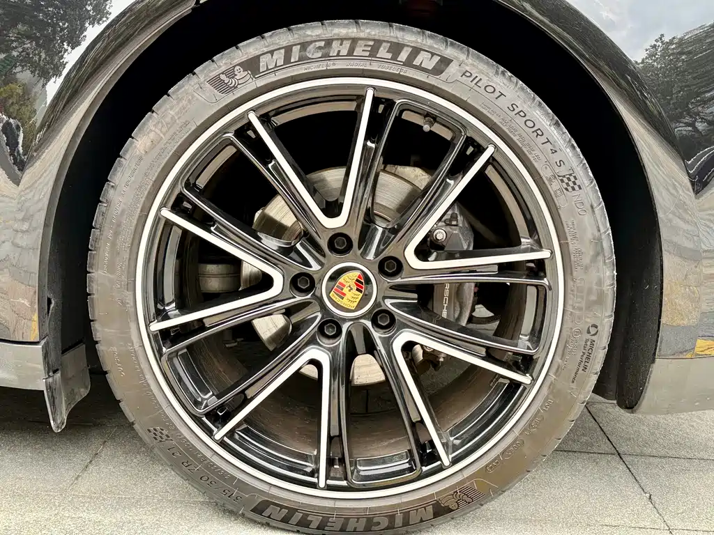 Panamera 2023 Panamera 2.9T Platinum Edition купить на сайте DeffCars
