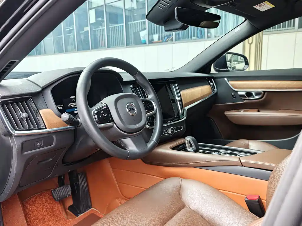 Volvo S90 2023 B5 Zhiyi Luxury Edition купить на сайте DeffCars