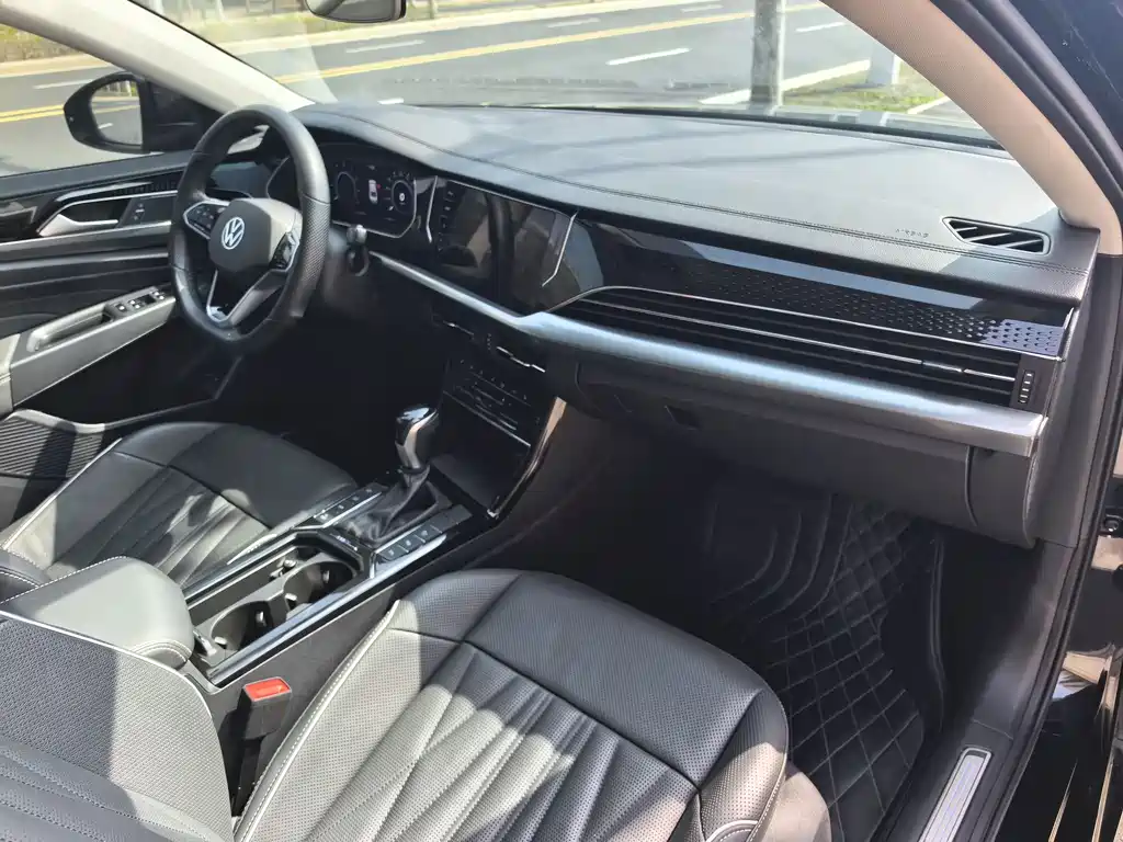 Passat New Energy 2022 430PHEV Hybrid Luxury Edition купить на сайте DeffCars