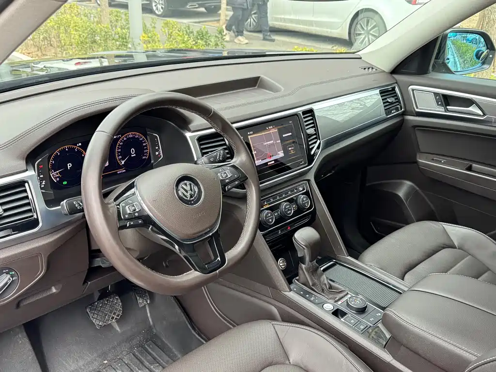 Touron 2020 facelift 380TSI four-wheel drive luxury version купить на сайте DeffCars