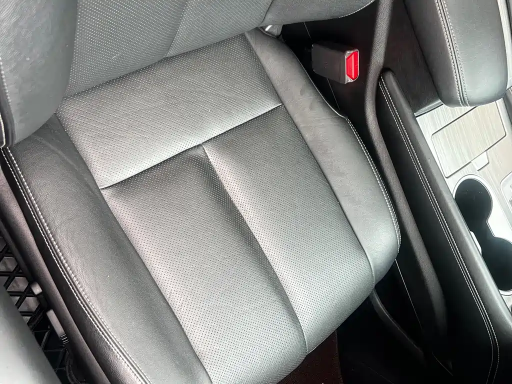 Loulan 2019 2.5 S/C HEV XL 4WD Hybrid Intelligent Premium Edition National VI купить на сайте DeffCars