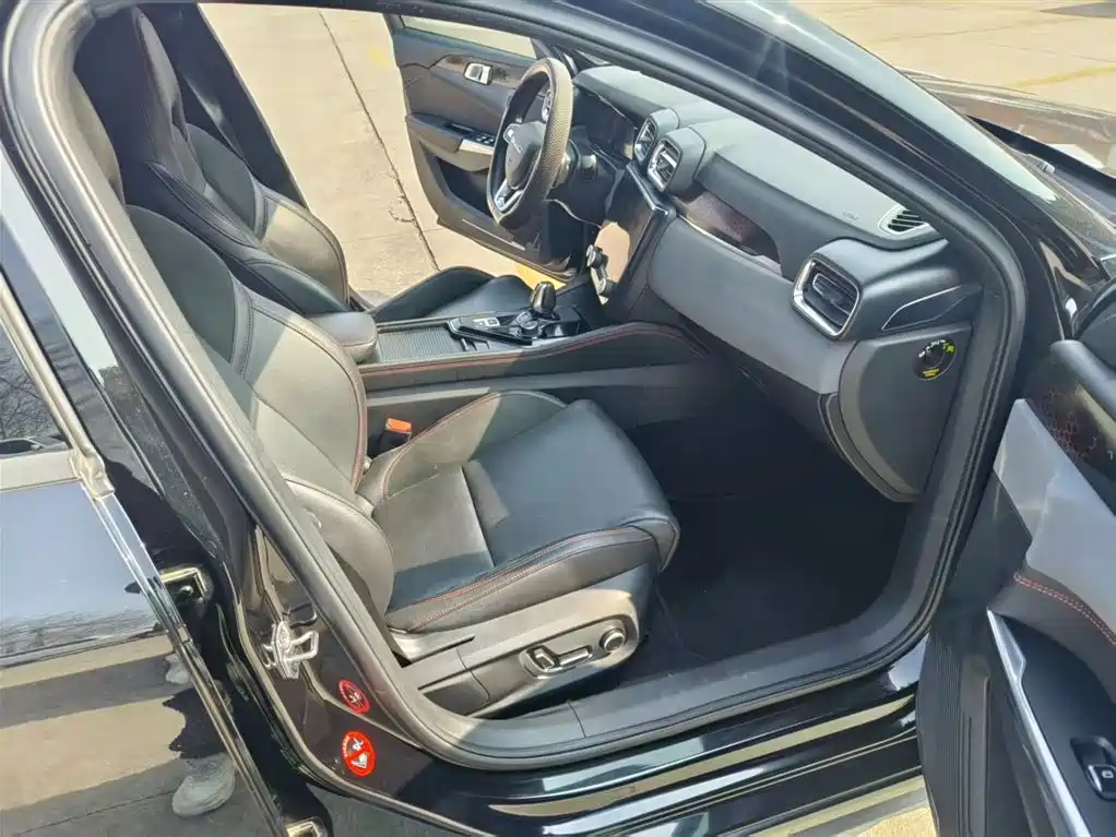 Lynk & Co 03 2019 1.5TD DCT Powerful Edition National VI купить на сайте DeffCars