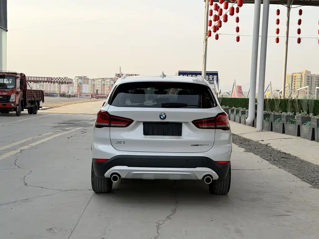 BMW X1 2020 sDrive20Li Exclusive Model купить на сайте DeffCars