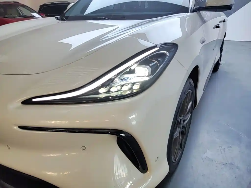 Zhiji LS6 2023 Max Standard Edition купить на сайте DeffCars