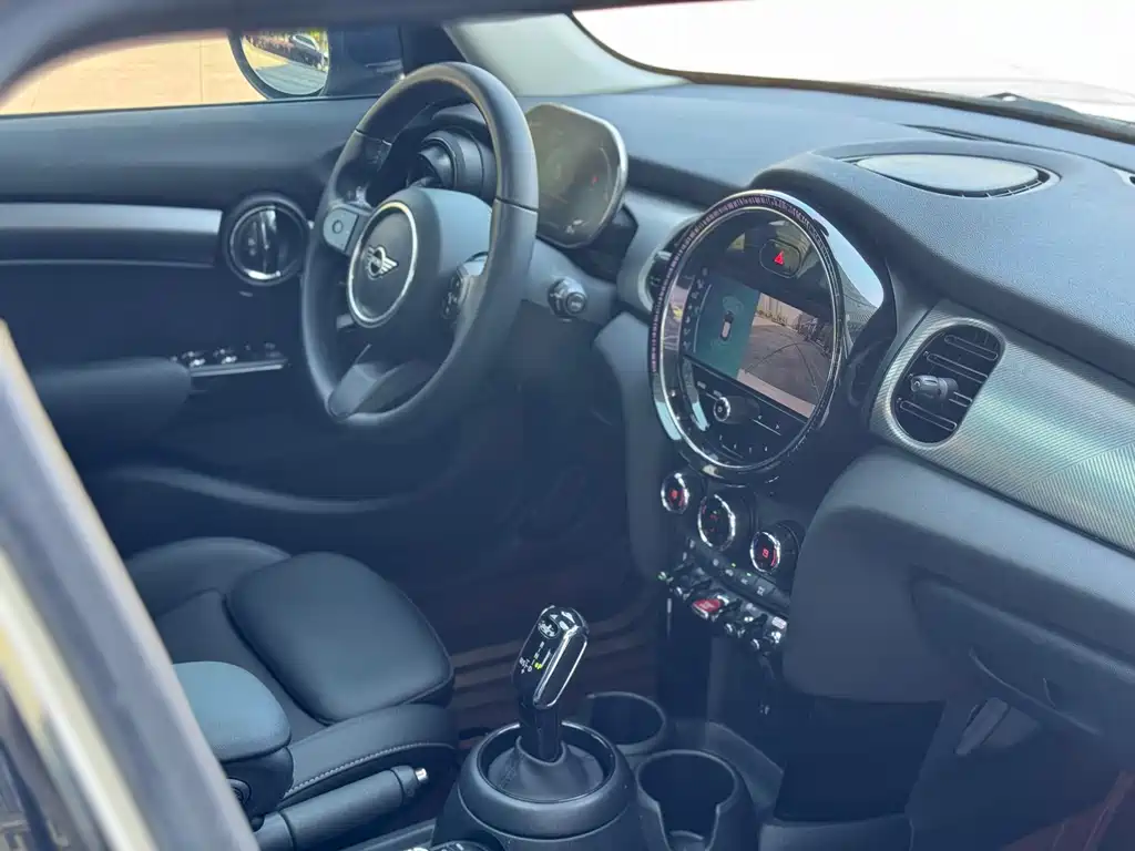 MINI 2023 1.5T COOPER Artist Five-Door Edition купить на сайте DeffCars