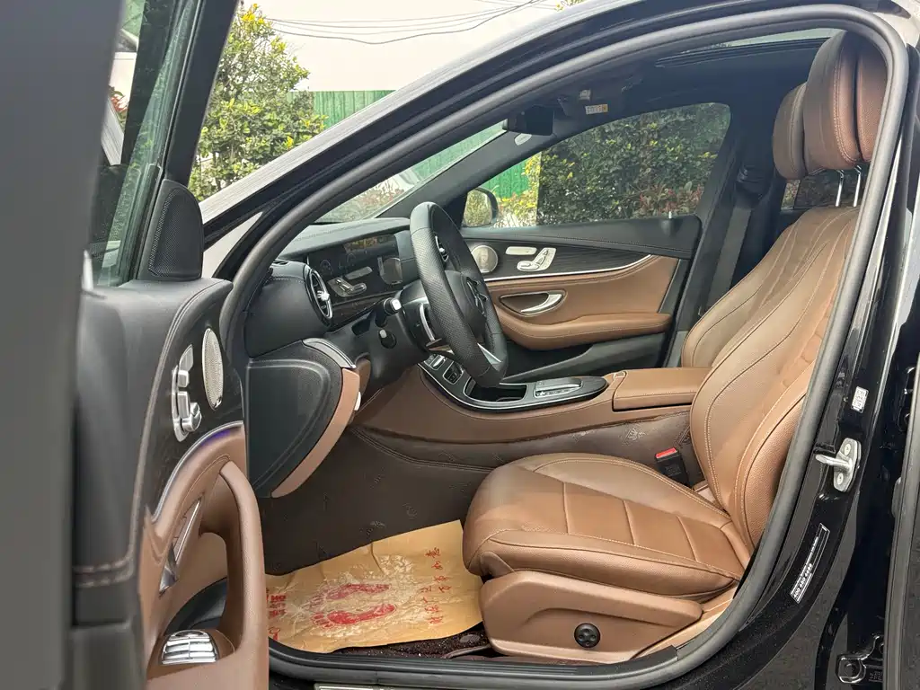 Mercedes-Benz E-Class 2023 E 300 L Luxury Model купить на сайте DeffCars