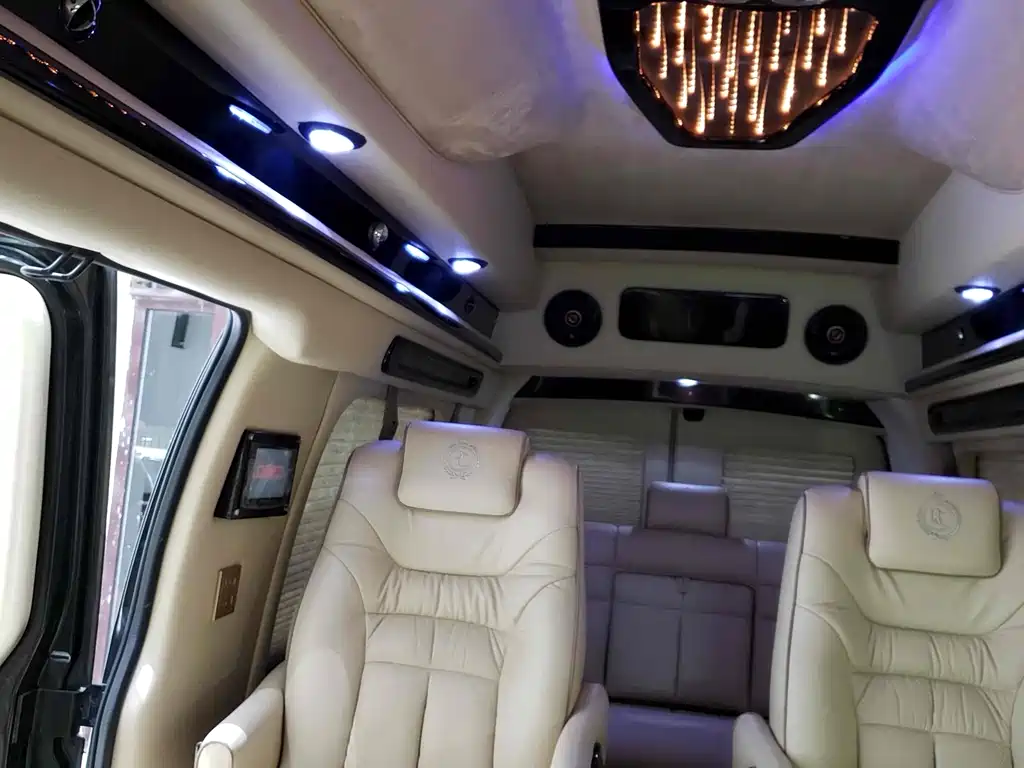 SAVANA 2014 6.0L Long Axis Leader Edition купить на сайте DeffCars