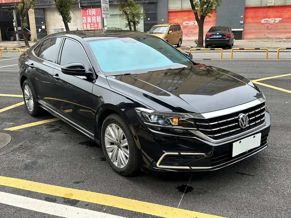 Passat 2021 330TSI Deluxe Edition купить на сайте DeffCars