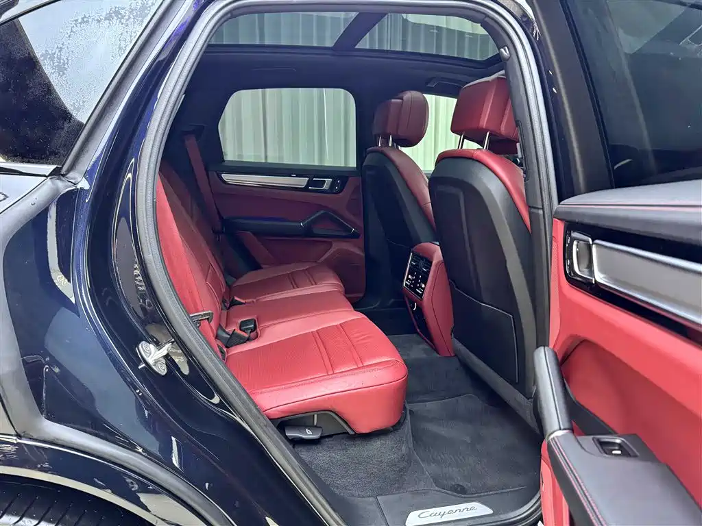 Cayenne 2023 Cayenne 3.0T Platinum Edition купить на сайте DeffCars