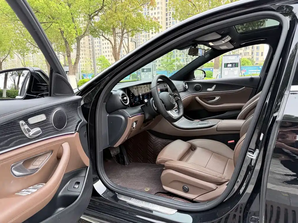 Mercedes-Benz E-Class 2022 E 260 L купить на сайте DeffCars