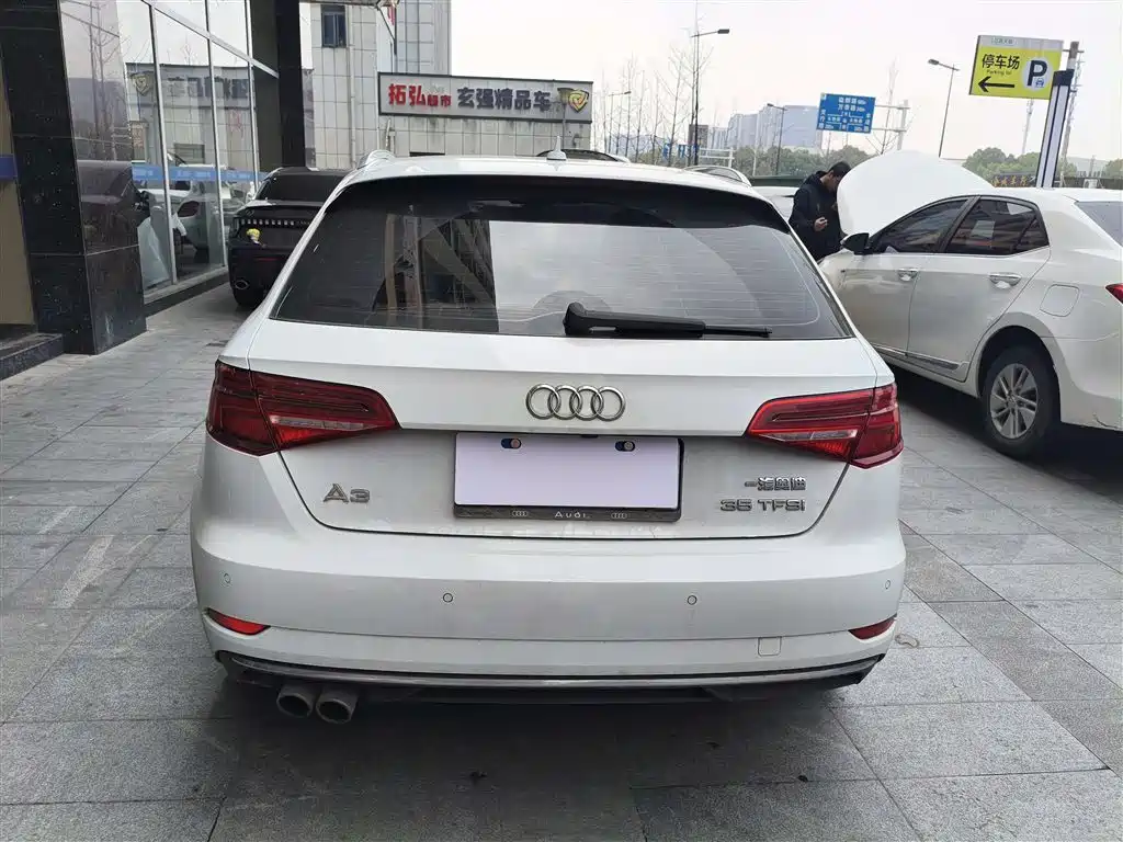 Audi A3 2018 30th Anniversary Model Sportback 35 TFSI Fashion Model купить на сайте DeffCars