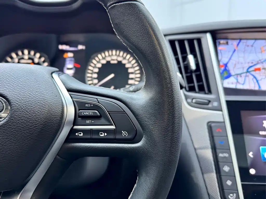 Infiniti Q50L 2018 2.0T Premium Edition National VI купить на сайте DeffCars