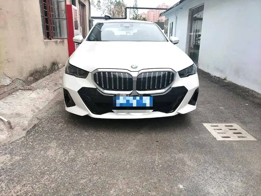 BMW 5 Series Imported 2024 525i M Sports Package купить на сайте DeffCars