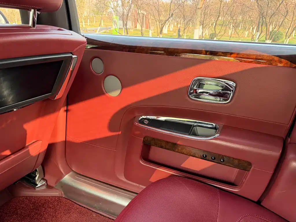 Ghost 2012 6.6T extended version купить на сайте DeffCars