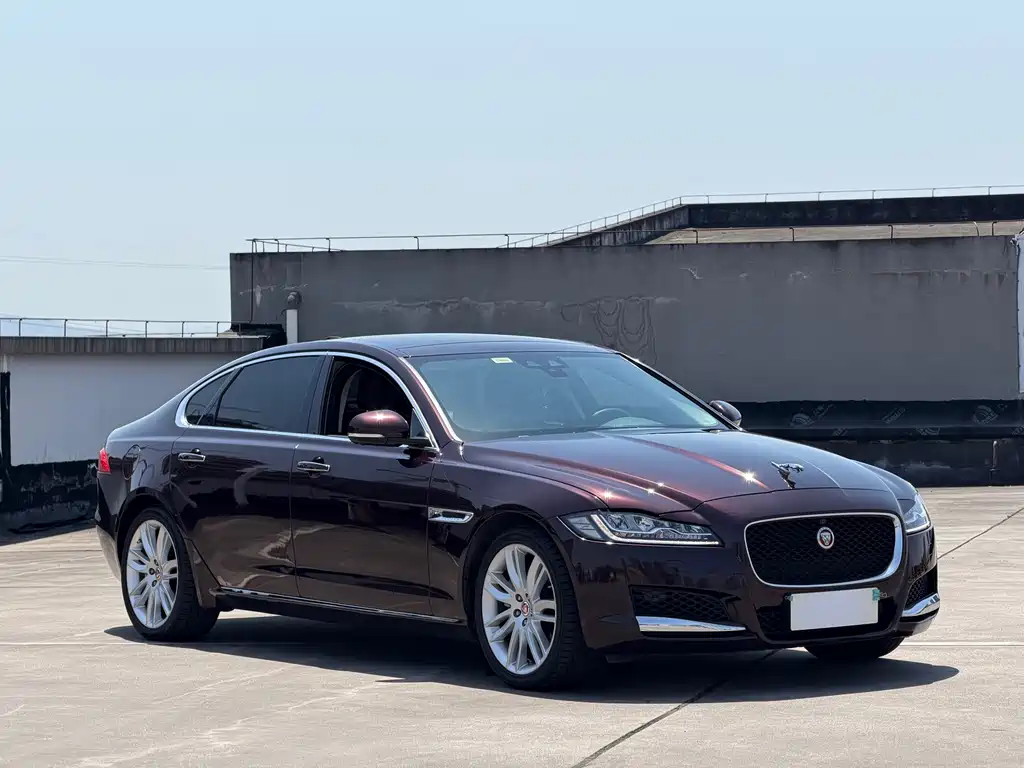 Jaguar XFL 2020 2.0T P250 4WD Premium Edition купить на сайте DeffCars