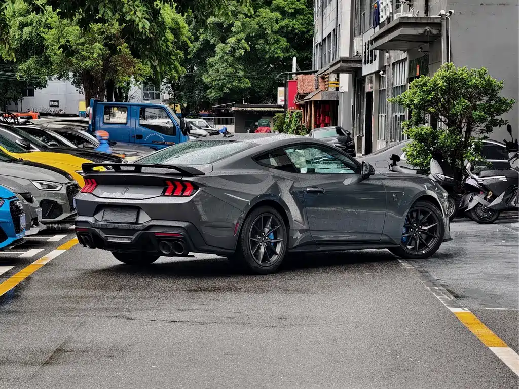 Mustang 2024 5.0L V8 Dark Horse купить на сайте DeffCars