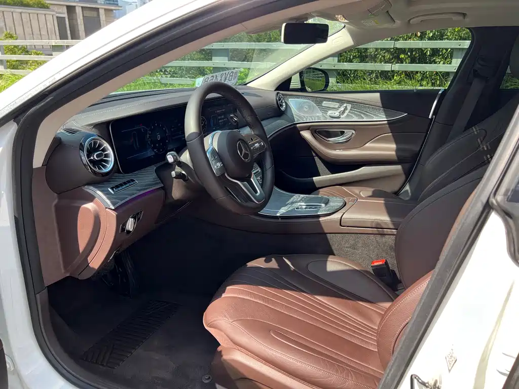 Mercedes-Benz CLS 2018 CLS 300 luxury model купить на сайте DeffCars