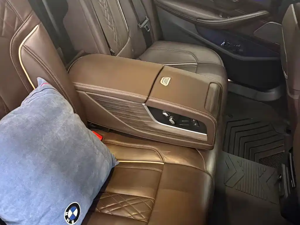 BMW 5 Series New Energy 2019 Facelift 530Le Pioneer Edition купить на сайте DeffCars