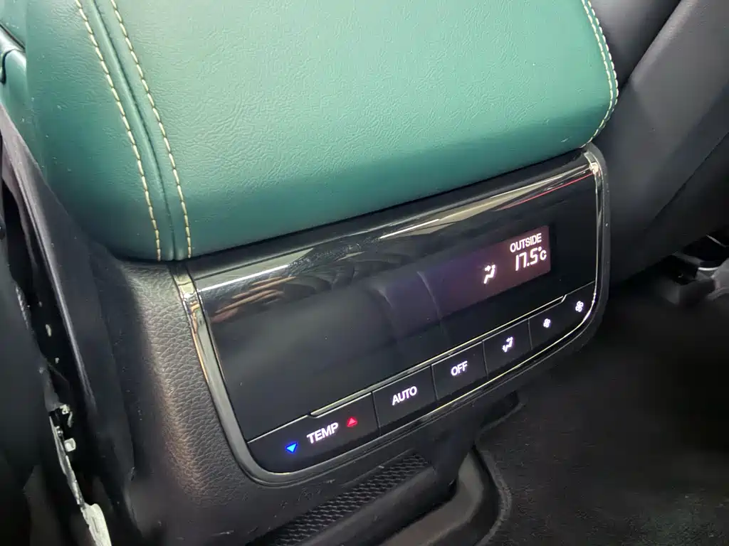 Trumpchi GS8 2022 Dual Engine Series 2.0TM Two-wheel drive Premium Edition (seven seats) купить на сайте DeffCars