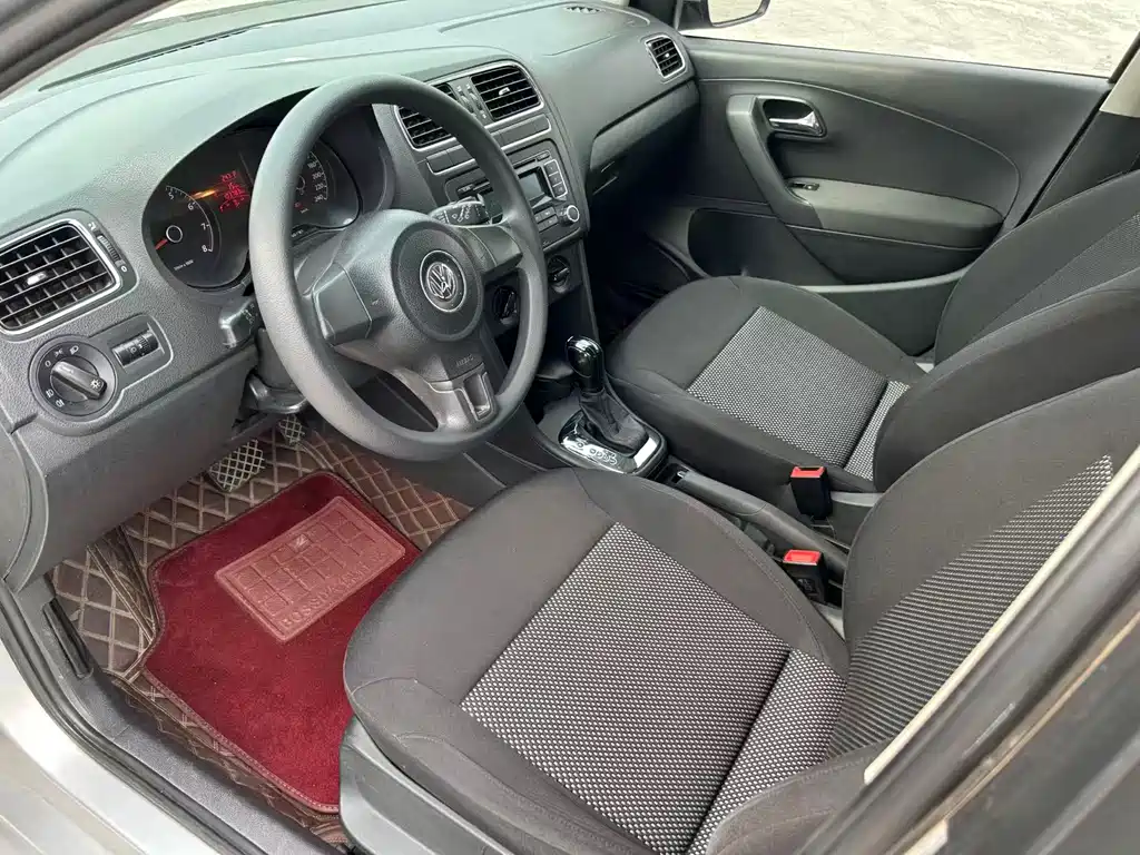 Polo 2011 1.4L automatic stylish version купить на сайте DeffCars